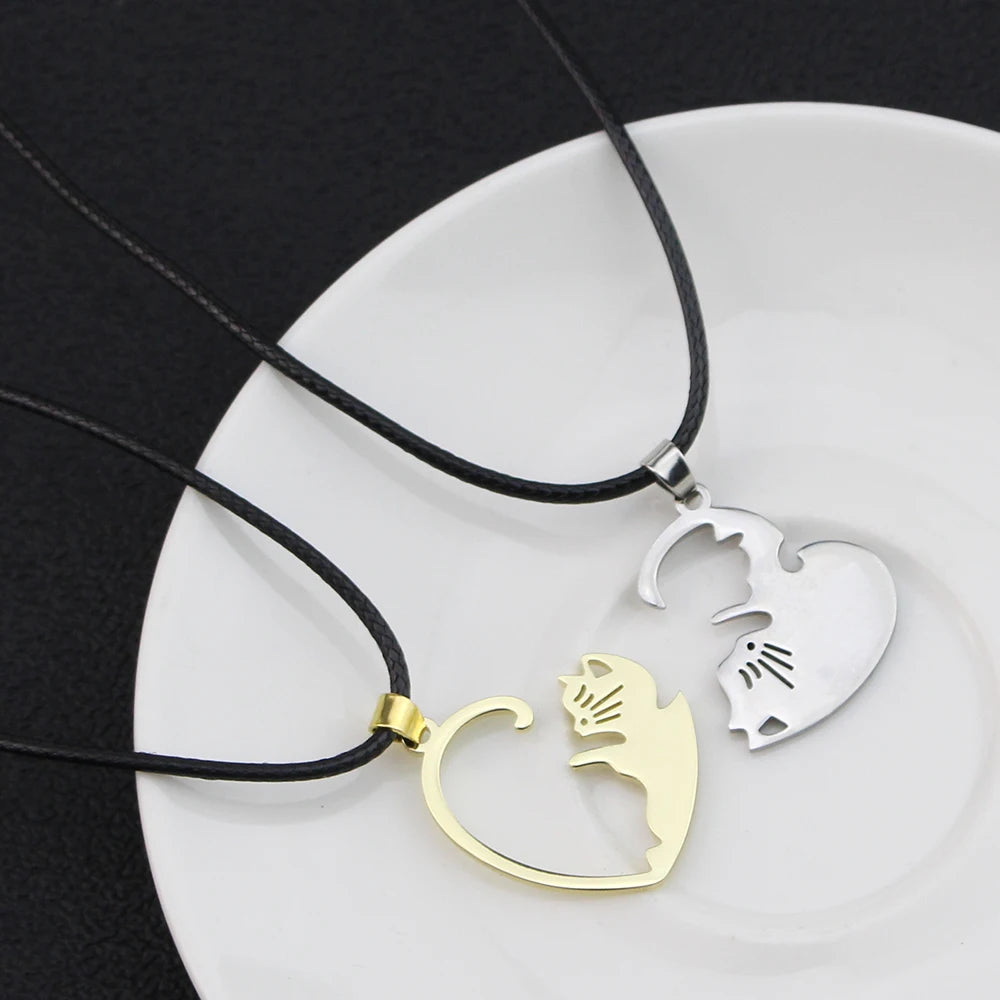 Couple Jewelry Round Broken Heart Hugging Cat Necklace Women Yinyang Stainless Steel Double Color Pendant Splicing Lovers Gifts