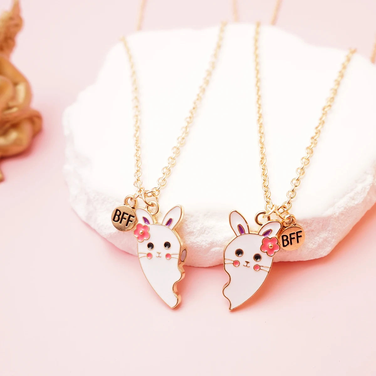 2 Pcs/Set Magnetism Best Friends Pendant Necklace for Women Rabbit Lover Broken Heart Clavicle Chain BFF Best Friends Jewelry